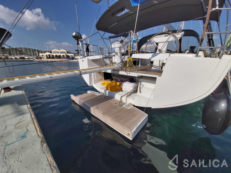 Hanse 548 - Yacht Charter Sailica