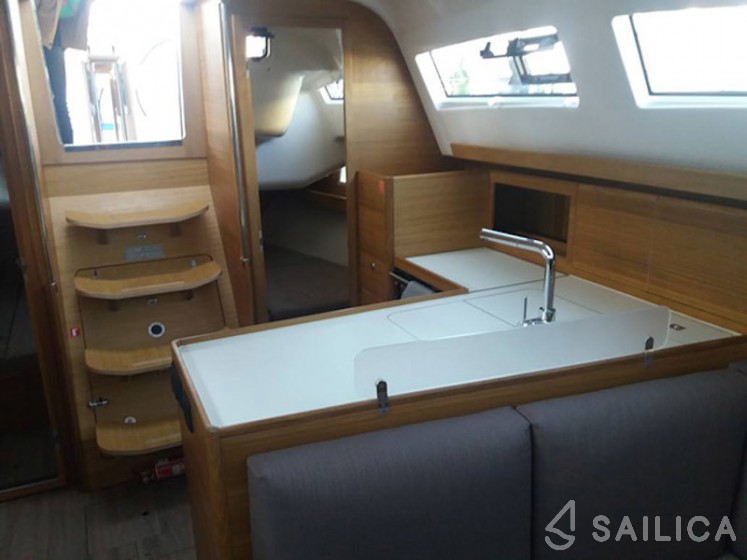 Elan Impression 40.1 - Yacht Charter Sailica