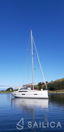 Dufour 410 GL - Yacht Charter Sailica