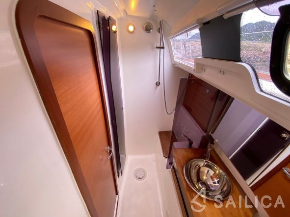 Dufour 410 GL - Yacht Charter Sailica