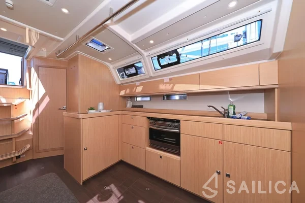 Bavaria 46 Cruiser - Yacht Charter Sailica