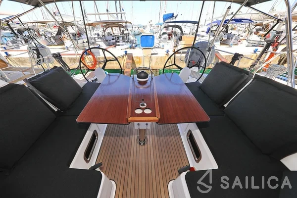 Bavaria 46 Cruiser - Yacht Charter Sailica