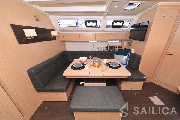 Bavaria 46 Cruiser - Yacht Charter Sailica