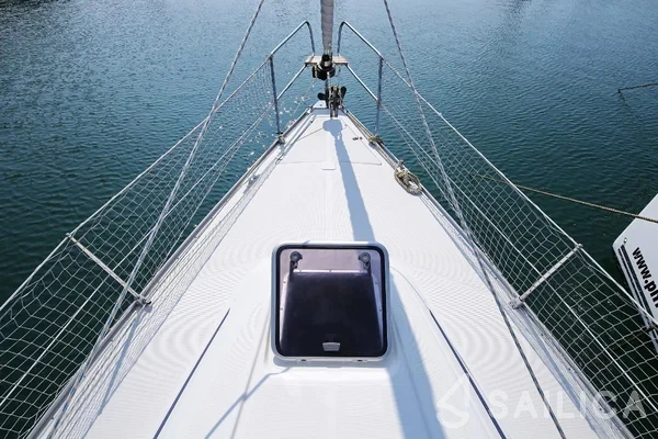 Bavaria 38 Cruiser - Yacht Charter Sailica