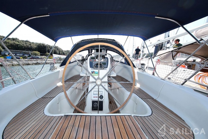 Bavaria 38 Cruiser - Yacht Charter Sailica