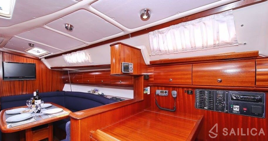 Bavaria 38 Cruiser - Yacht Charter Sailica