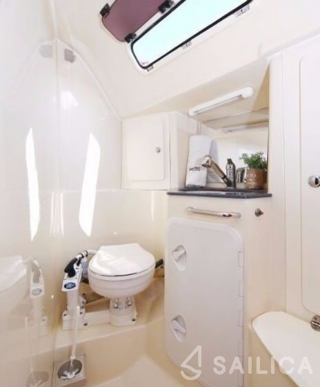 Bavaria 38 Cruiser - Yacht Charter Sailica