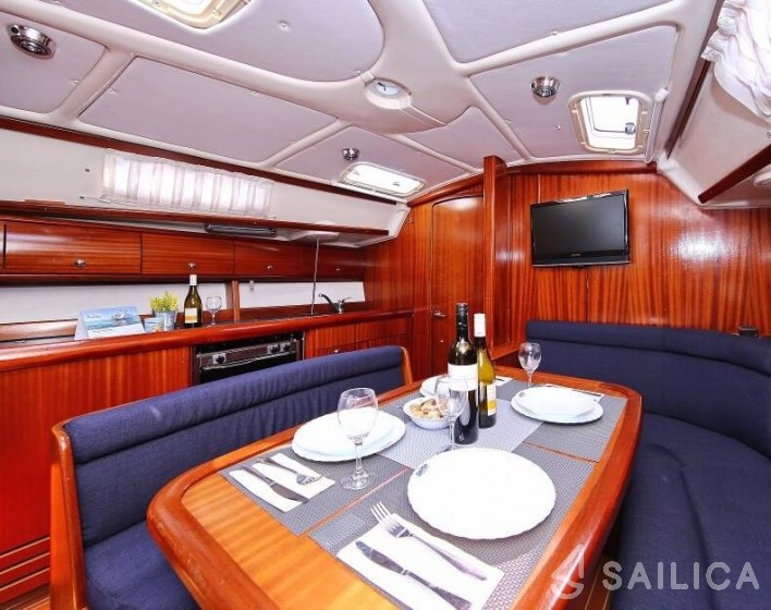 Bavaria 38 Cruiser - Yacht Charter Sailica