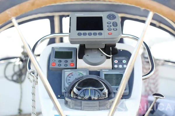 Bavaria 38 Cruiser - Yacht Charter Sailica