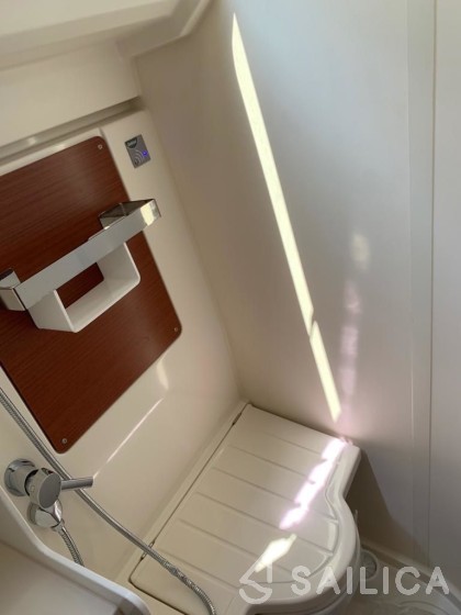 Hanse 388 - Yacht Charter Sailica
