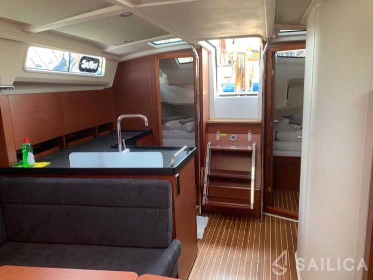 Hanse 388 - Yacht Charter Sailica