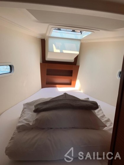 Hanse 388 - Yacht Charter Sailica