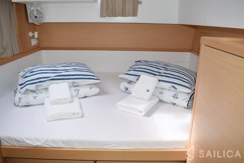 Lagoon 39 - Yacht Charter Sailica