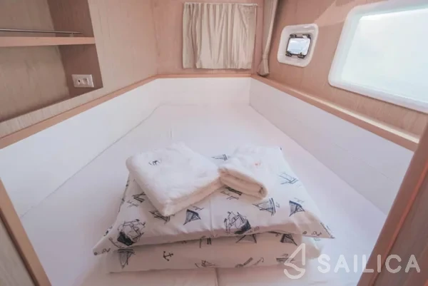 Lagoon 39 - Yacht Charter Sailica