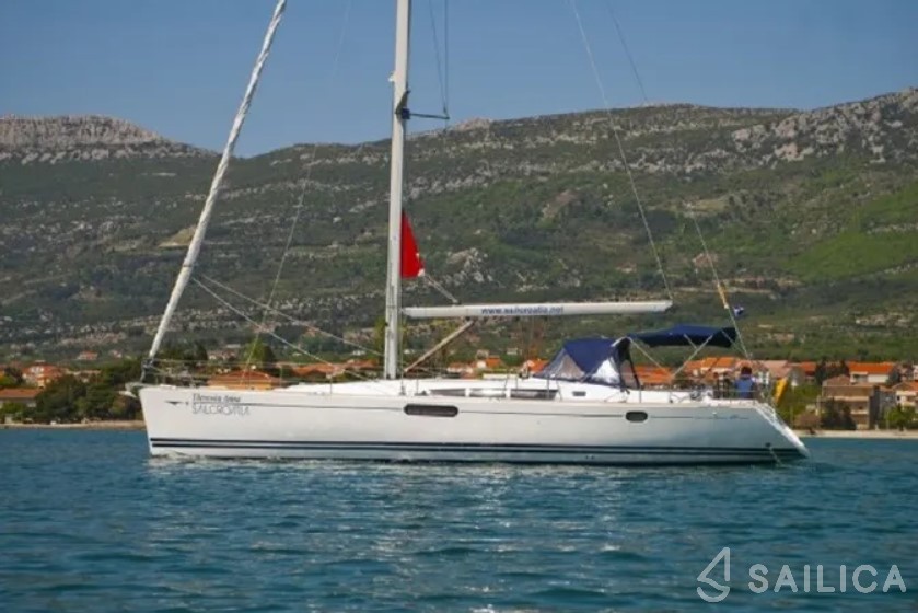 Sun Odyssey 49i - Yacht Charter Sailica