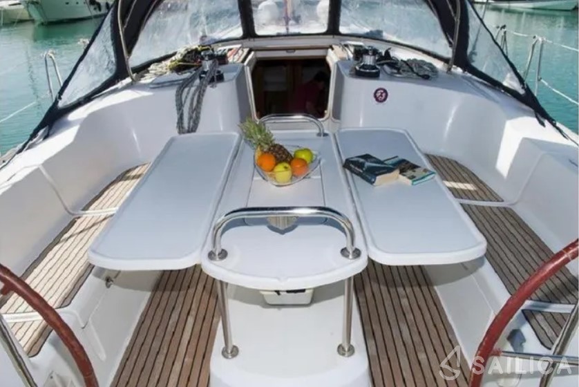 Sun Odyssey 49i - Yacht Charter Sailica