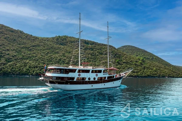 Gulet - Yacht Charter Sailica