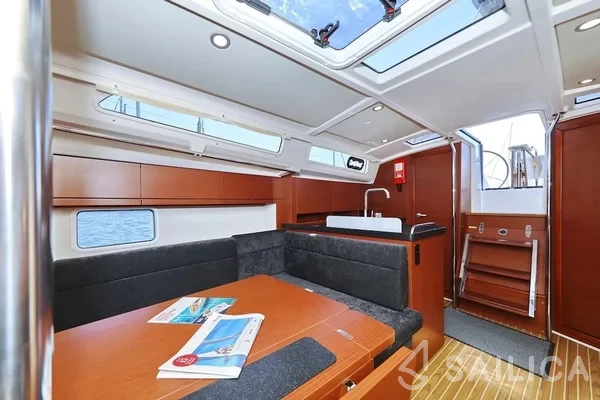 Hanse 388 - Yacht Charter Sailica