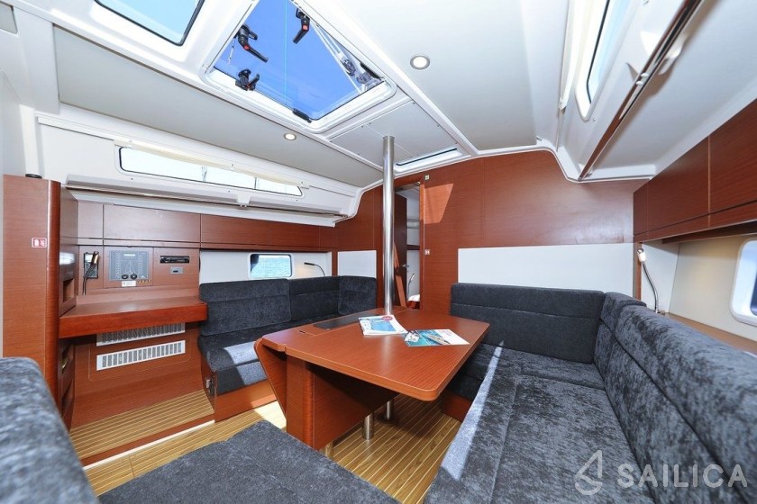 Hanse 388 - Yacht Charter Sailica