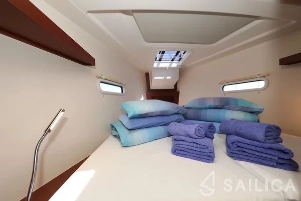 Hanse 388 - Yacht Charter Sailica
