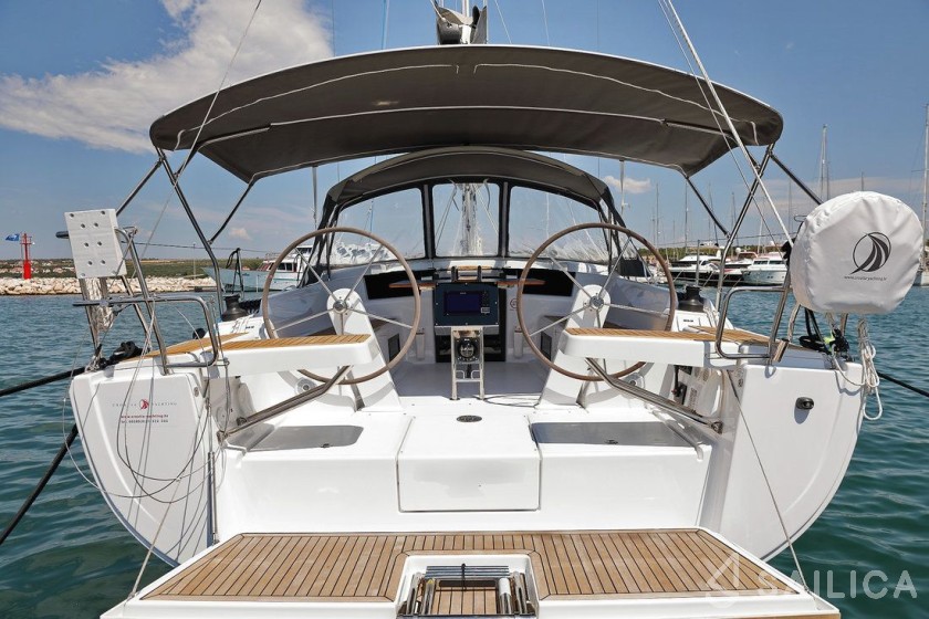 Hanse 388 - Yacht Charter Sailica