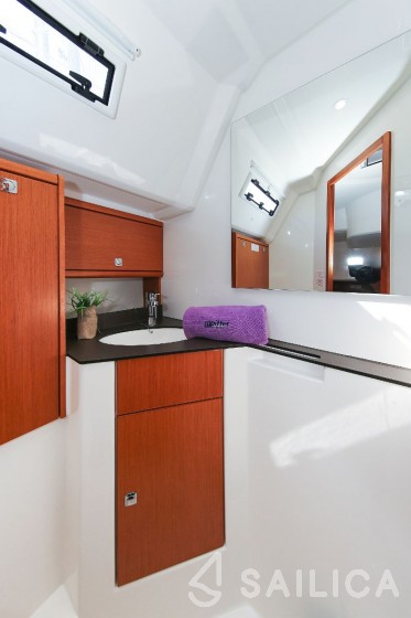 Bavaria 46 Cruiser - Yacht Charter Sailica
