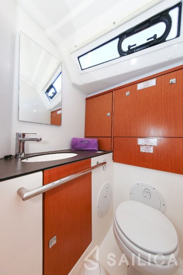 Bavaria 46 Cruiser - Yacht Charter Sailica