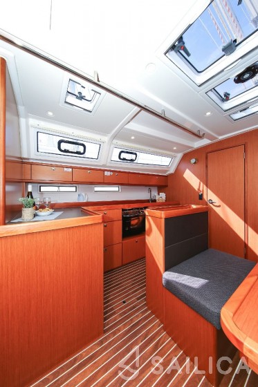 Bavaria 46 Cruiser - Yacht Charter Sailica