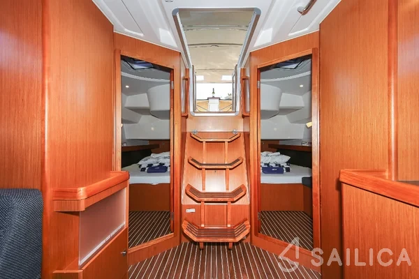 Bavaria 46 Cruiser - Yacht Charter Sailica