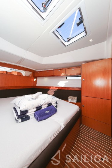 Bavaria 46 Cruiser - Yacht Charter Sailica