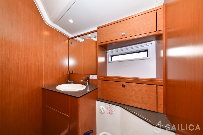 Bavaria Cruiser 56 - Yacht Charter Sailica