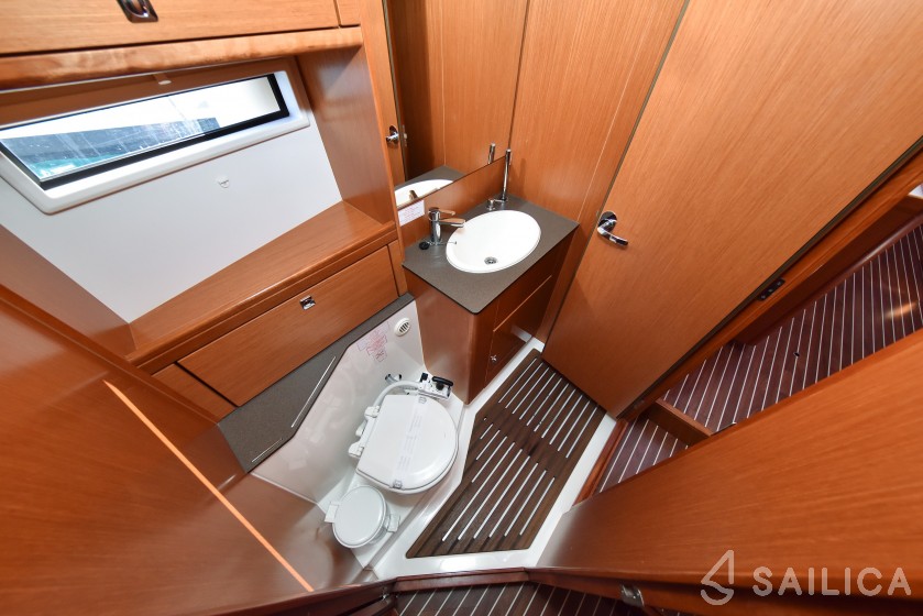 Bavaria Cruiser 56 - Yacht Charter Sailica