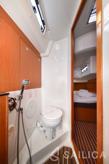 Bavaria Cruiser 56 - Yacht Charter Sailica