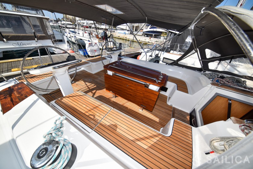Bavaria Cruiser 56 - Yacht Charter Sailica