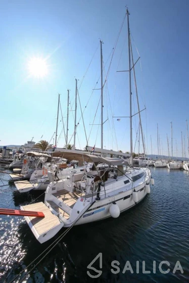 Bavaria Cruiser 41S - Yacht Charter Sailica