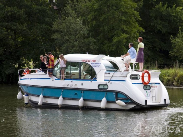 Confort 900 DP - Yacht Charter Sailica