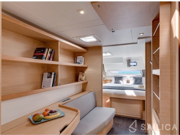 Lagoon 42 - Yacht Charter Sailica
