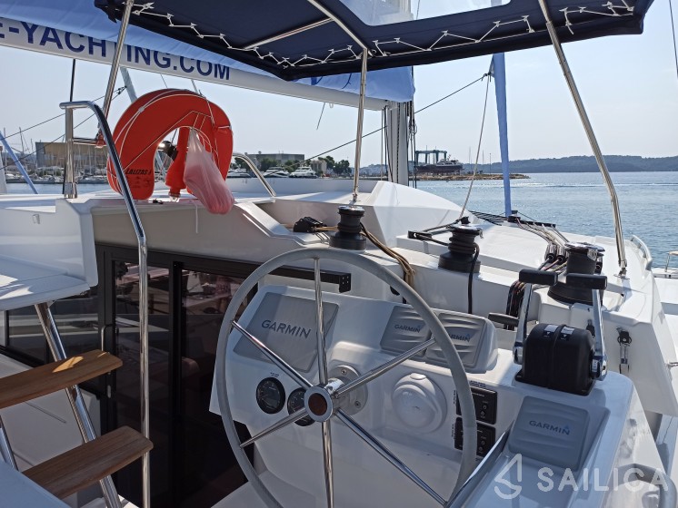Elba 45 - Yacht Charter Sailica
