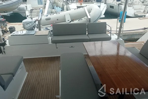 Elba 45 - Yacht Charter Sailica