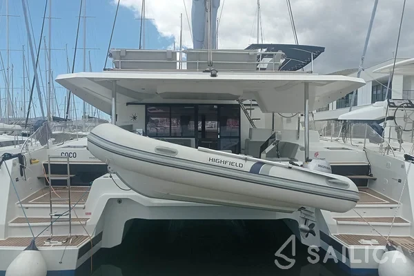Elba 45 - Yacht Charter Sailica