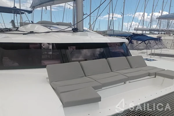 Elba 45 - Yacht Charter Sailica