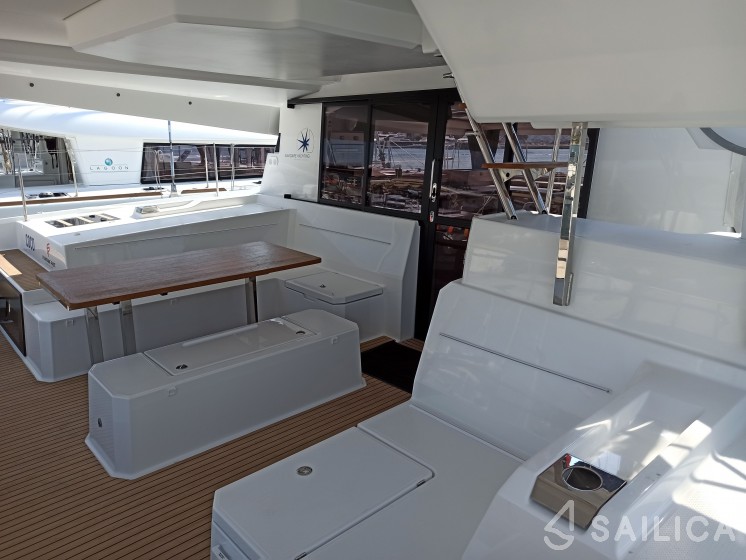 Elba 45 - Yacht Charter Sailica
