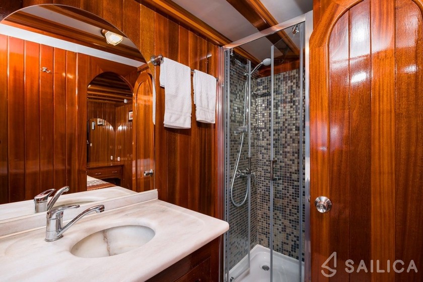 Gulet - Yacht Charter Sailica