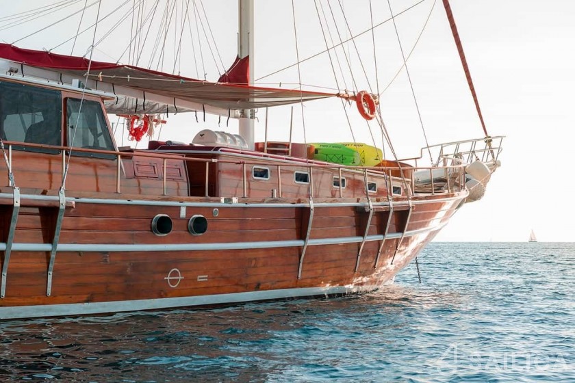 Gulet - Yacht Charter Sailica
