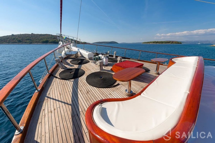 Gulet - Yacht Charter Sailica