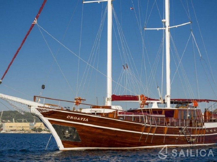 Gulet - Yacht Charter Sailica
