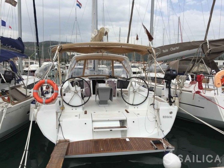 Oceanis 41.1 - Yacht Charter Sailica