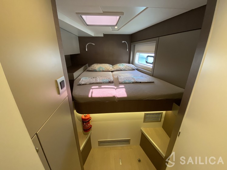 Bali 4.6 - Yacht Charter Sailica