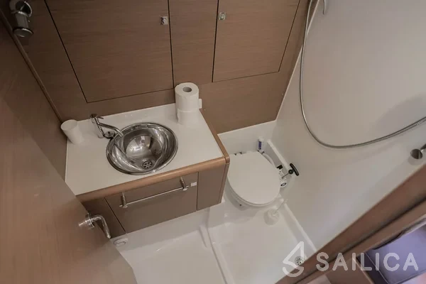 Sun Odyssey 449 - Yacht Charter Sailica