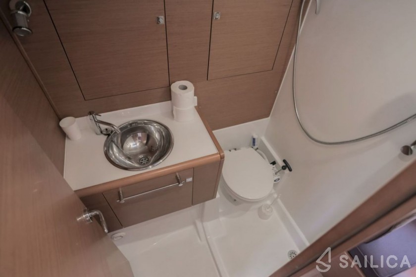 Sun Odyssey 449 - Yacht Charter Sailica